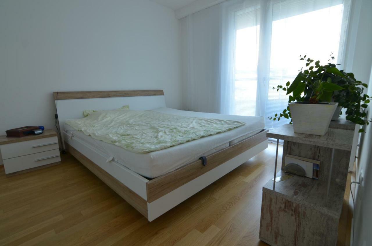 Apartment With Parking On Premise Відень Екстер'єр фото