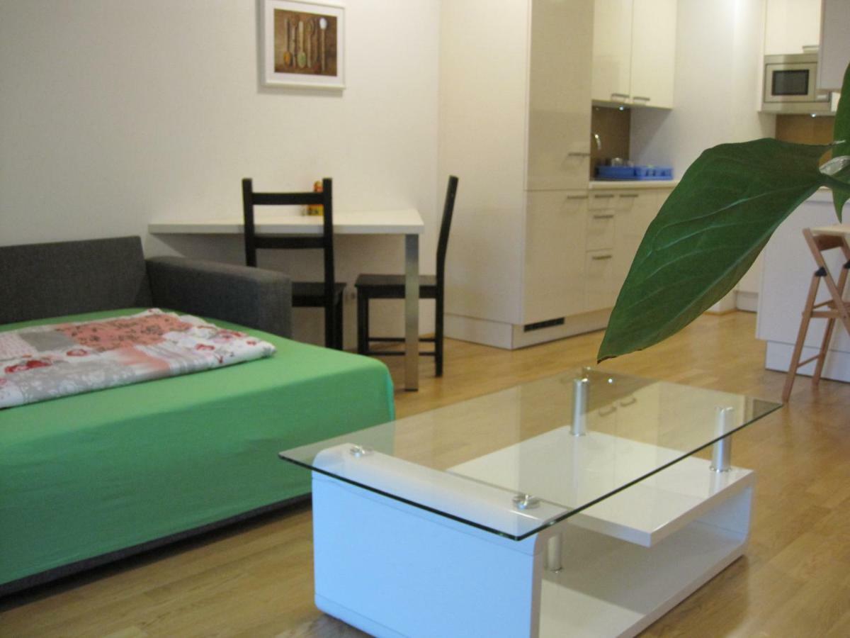 Apartment With Parking On Premise Відень Екстер'єр фото