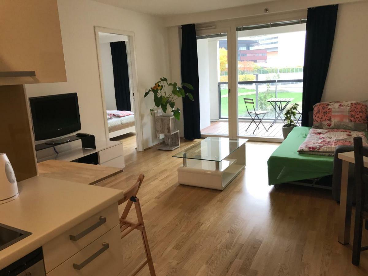 Apartment With Parking On Premise Відень Екстер'єр фото