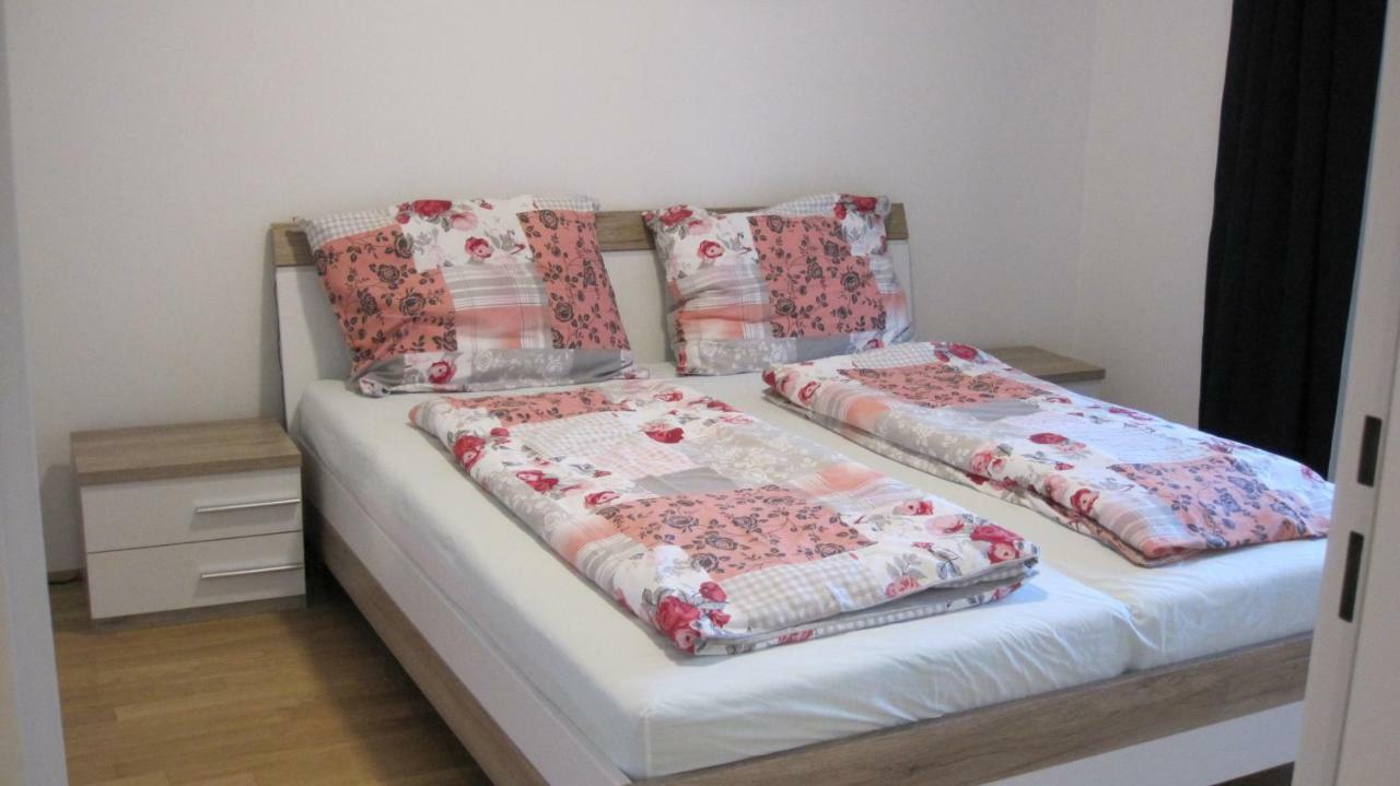 Apartment With Parking On Premise Відень Екстер'єр фото