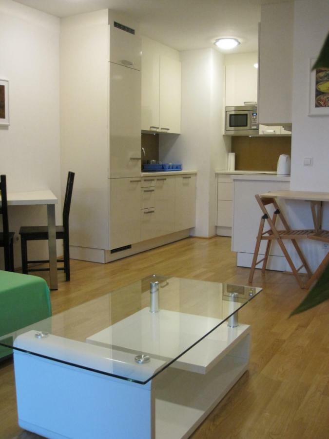 Apartment With Parking On Premise Відень Екстер'єр фото
